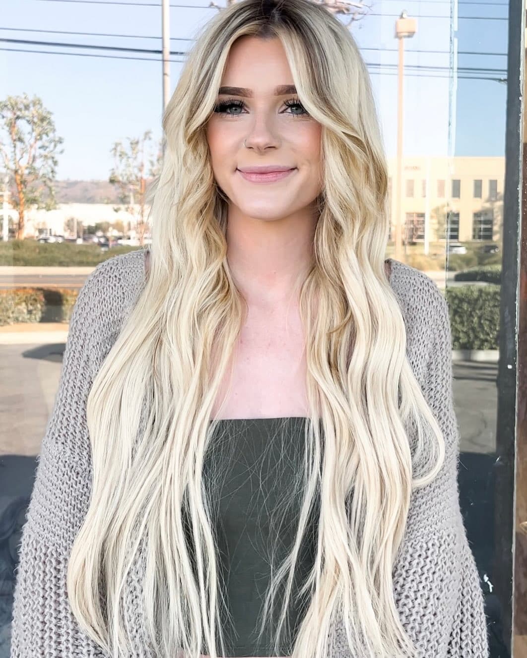 +24” inches 🙈
this install today was everything 🕺
thank you @bellamihair for the best hair