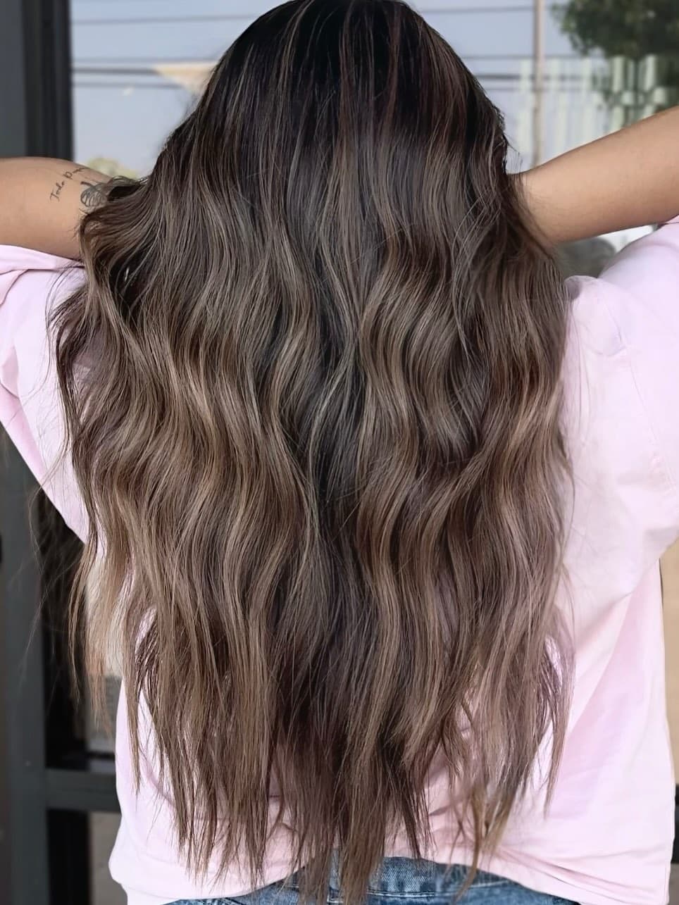 +soft & subtle wins the race 💋🐆🍒
•obsessed with this milky brunette 🙈
#livedinhair #brunette #hair #orangecounty