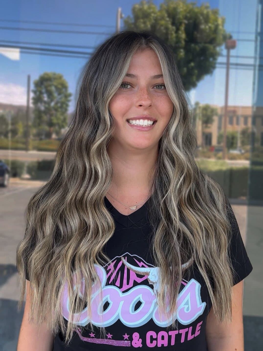 +blended, blonde , & demential gotta love it !!!
nothing beats summer time hair 🌴