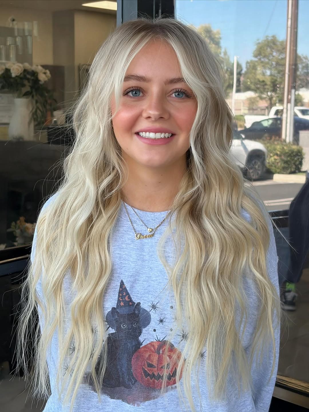 +happy fall y’all 🎃
remember to book your move up 🕺
extension are the best ❣️🐆❤️🔥🍒
#blonde #extensions #beach