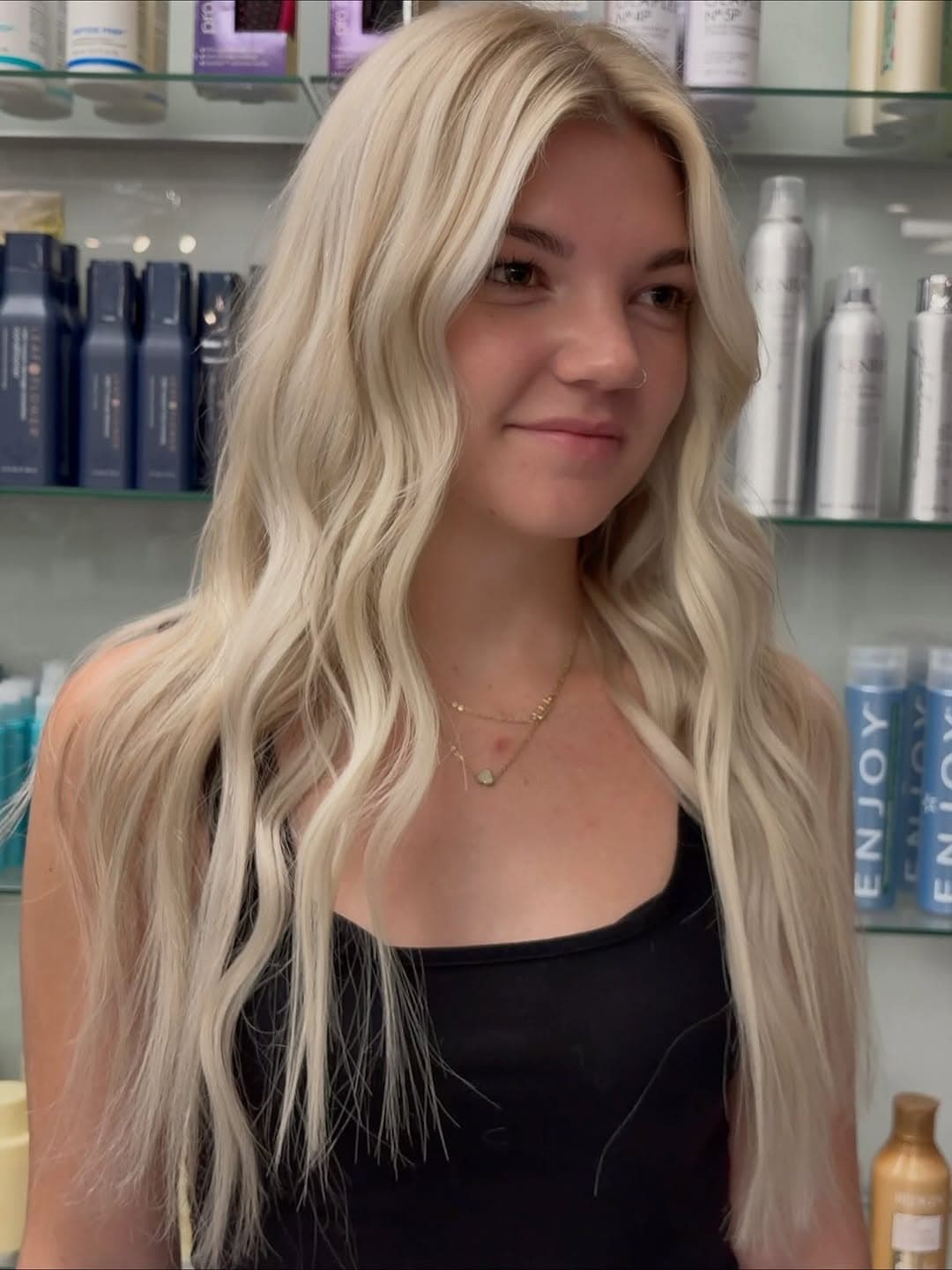 Blonde bombshell.
+color correction & 18” install +
-my girl daisy is my actually my client, last time we did her hair we gave her a nice lived-in blonde because she lives two hours away and wanted to have a seamless grow out. But she was ready to go really blonde. She wanted a lighter hair color for Halloween so she bleached her hair at home. She did not like the outcome which is totally OK!! stuff like this happens (we all love to play hairdresser sometimes at home let’s be real. That’s how I even gotten into this career) 😂
It can always be fixed!! And that’s what we did!! This transformation is everything!!
#hair #extensions #colorcorrection