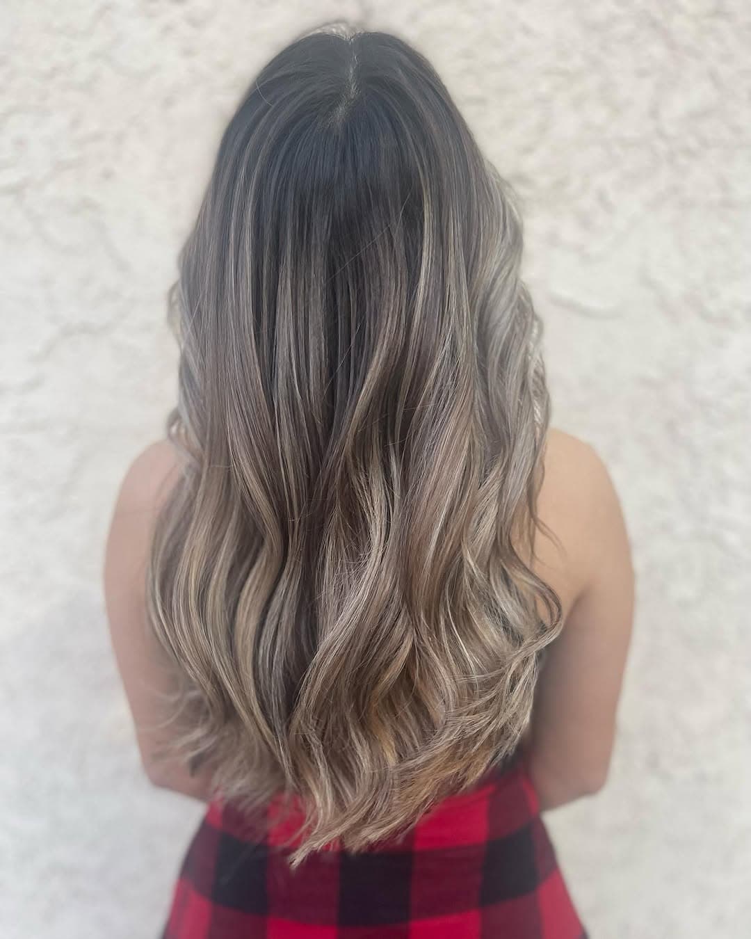 Life is more beautiful with balayage 🤩
.
.
.
#balayage #babylights #highlights #newhair #spring #hairstyles #haircut #matrix #colormelt #haircolor #hairgoals #beachwaves #oc #orangecounty #orangecountyhairstylist #salon #salonlife #salon860west #brea #balayangels