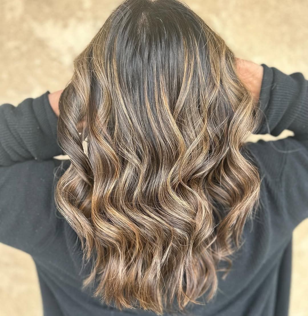 Spring is in the air, time to change your hair! 🌷
#salon860west #brea #orangecounty #orangecountyhairstylist #balayage #balayagehighlights #balayaged #highlights #natural #beachwaves #matrix #leafandflowerhair #hairstyles #hairgoals #cutehair #breasalon #allthingshair #haircut #hairtransformation #haircolor #hairideas #balayagehair