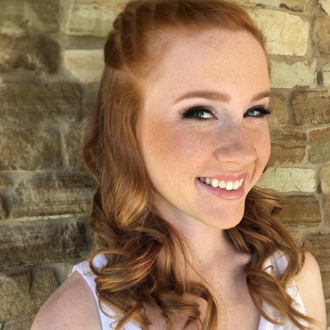 My baby is going to prom?! 😭 I've helped raise this gorgeous girl since she was 16 months old. I couldn't be more proud of the woman she is becoming. ❤️ Have a Blast Lo...I love you! 💋
.
.
.
#hairbynoellelucy #makeupbynoellelucy #prom #prom2k17 #prom2017 #mua #makeup #makeupartist #hairofinstagram #prommakeup #promhair #redhead #freckles #naturalredhead #urbandecay #katvond #maccosmetics #mac #toofaced #benefitcosmetics #itcosmetics #beautyblender