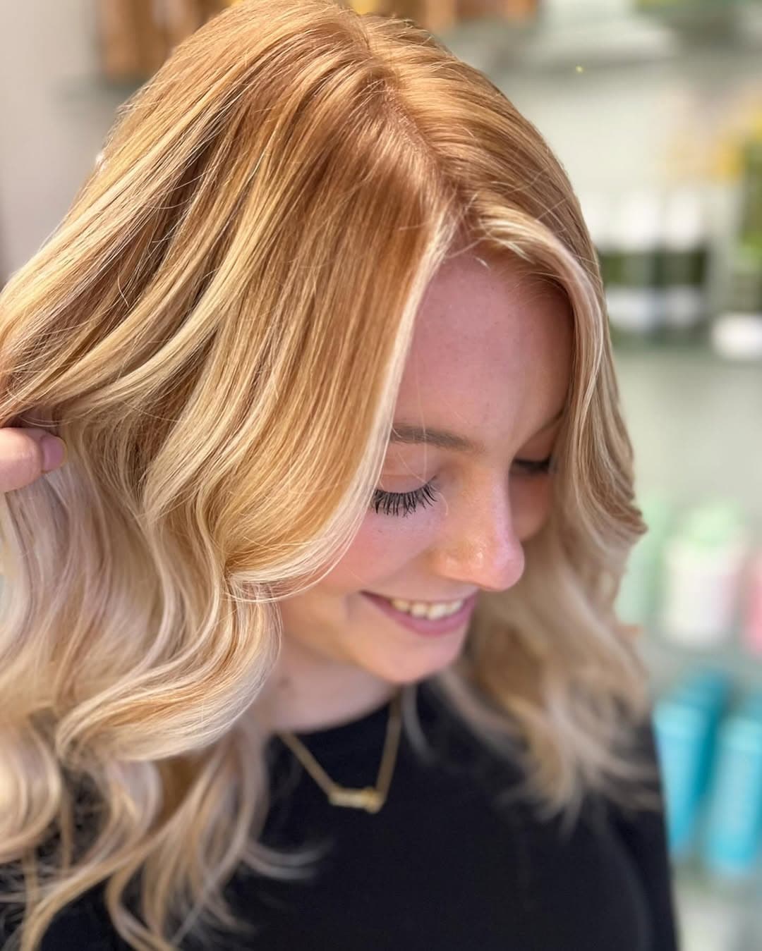Cowgirl Copper...but keep it blonde! 🍓
.
.
.
#haiebynoellelucy #breahair #breahairstylist #breahairsalon #ochair #ochairstylist #orangecountysalon #orangecountyhairstylist