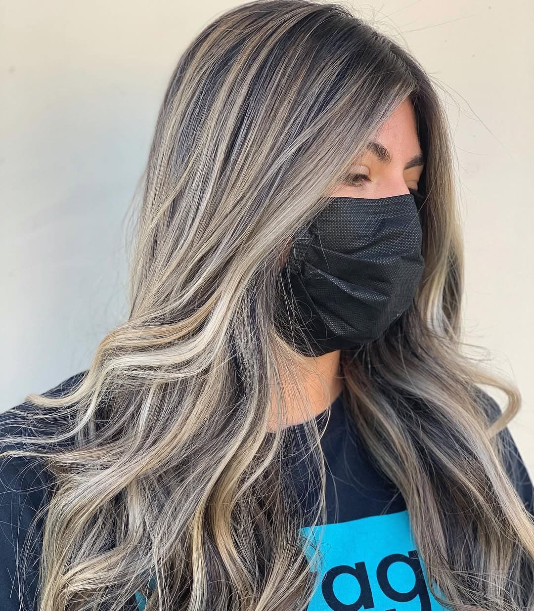 That Icy Brunette ❄️
It’s achievable ladies!
Stick with me and I’ll get you there! 💋
Painted with @matrix
Toned with @Redken