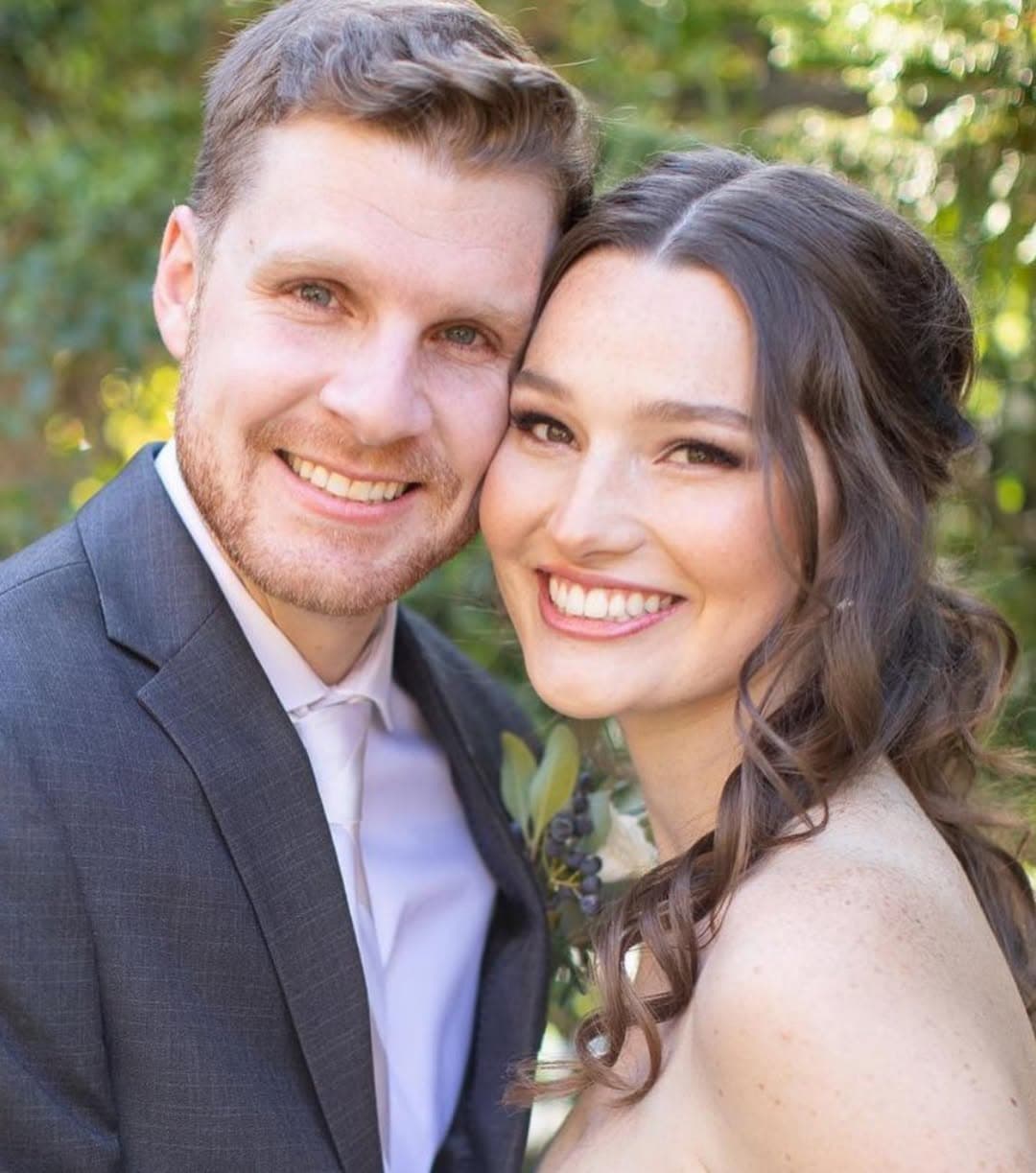 2020 I worked 2 weddings. You guys...2 measly weddings. 🙄 Just to be clear @hairbyauremallstun and I work AT LEAST a good 30ish weddings every year. So needless to say, getting to glam up these beauties a couple weeks ago was a complete post-covid thrill.
Sarah, you were an absolutely STUNNING bride. I was honored to be a small part of your special day. Congrats and cheers to Love! 🥂💕
Hair & Makeup by @hairbynoellelucy
.
.
.
#hairbynoellelucy #mua #makeupartist #ocmakeupartist #ocmua #orangecountymakeupartist #orangecountymua #weddinghair #ocwedding #orangecounrywedding #orangecountyweddingmakeup #brea #lahabra #fullerton #anaheim #yorbalinda #placentia #buenapark #bridalmakeup #bridalhair #bridesmaidhair #bridesmaidmakeup #ocbride #orangecountybride #ocwedding #orangecountywedding