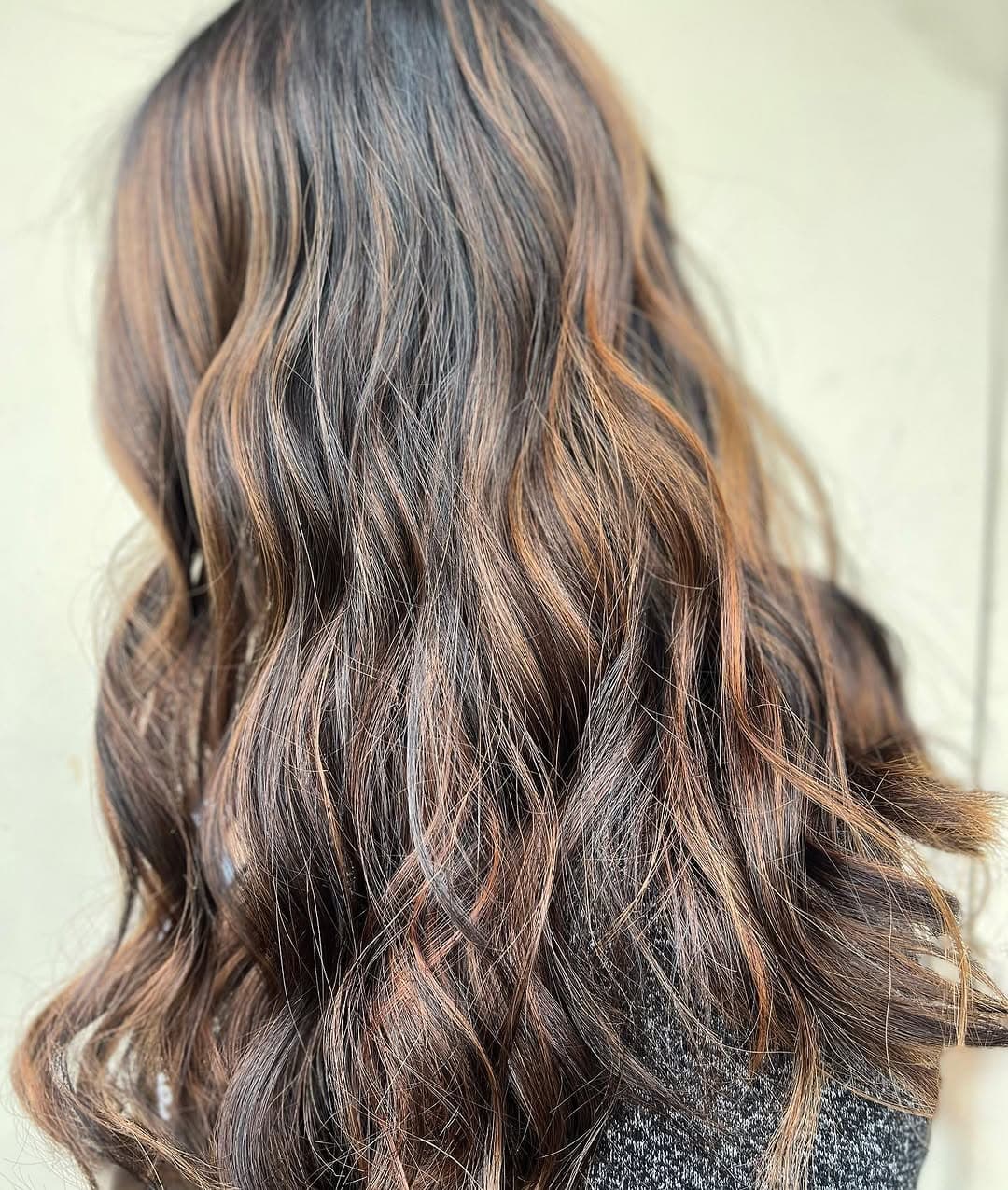 🍁🍂 All the Fall Hair Feels! 🍂🍁
.
.
.
#hairbynoellelucy #balayage #fallhair #caramelhair #ocbalayage #orangecountybalayage #ochair #ochairstylist #ochairextensions #ochairsalon #orangecountyhairstylist #orangecountyhair #orangecountyhairsalon #orangecountyextensions #matrix #breahair #breahairstylist #fullertonhair #fullertonhairstylist