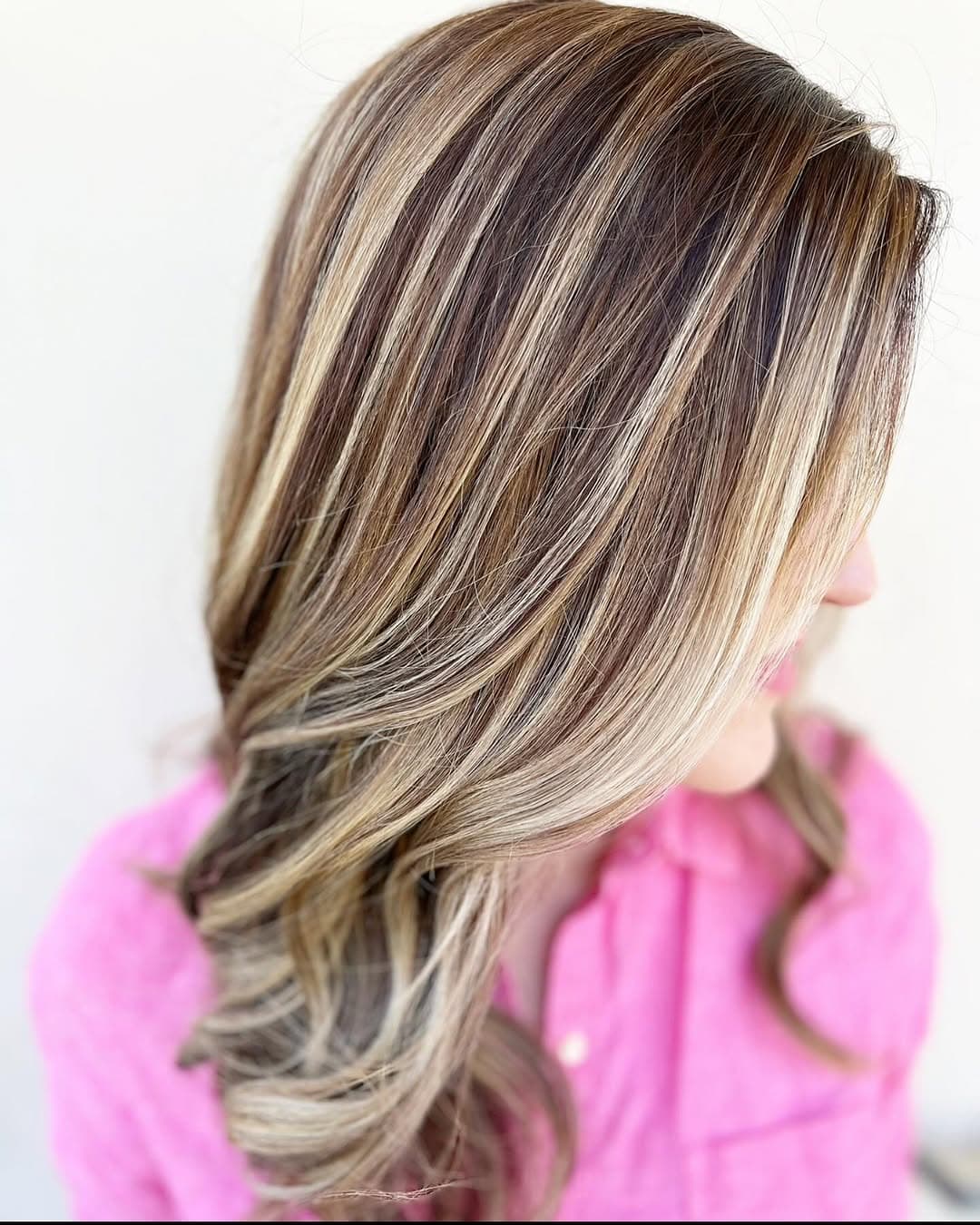Wait….Isn’t this your hair?!?!
Okay okay, I know this isn’t your hair, it’s my amazing client & friend @stagedarling 's hair. BUT...it also could be you! 👌🏼
This weather lately has me dreaming about warm Spring days. Oh, and also brightening up your hair! Let's talk Balayage ladies... 😉
.
.
.
#hairbynoellelucy #hairstylist #ochair #orangecountyhair #orangecountyhairstylist #brea #breabuzz #breahairstylist #breahair #fullertonhair #fullertonhairstylist